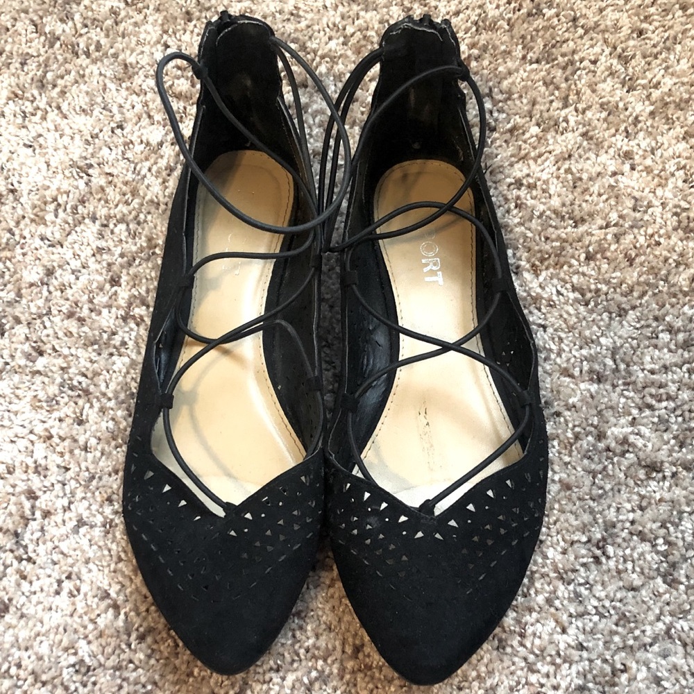 Pointed toe flats